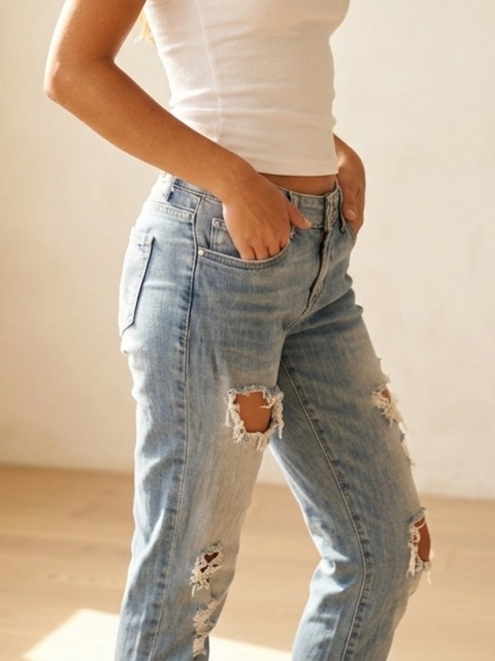 Guess Distressed Kate Skinny Jeans